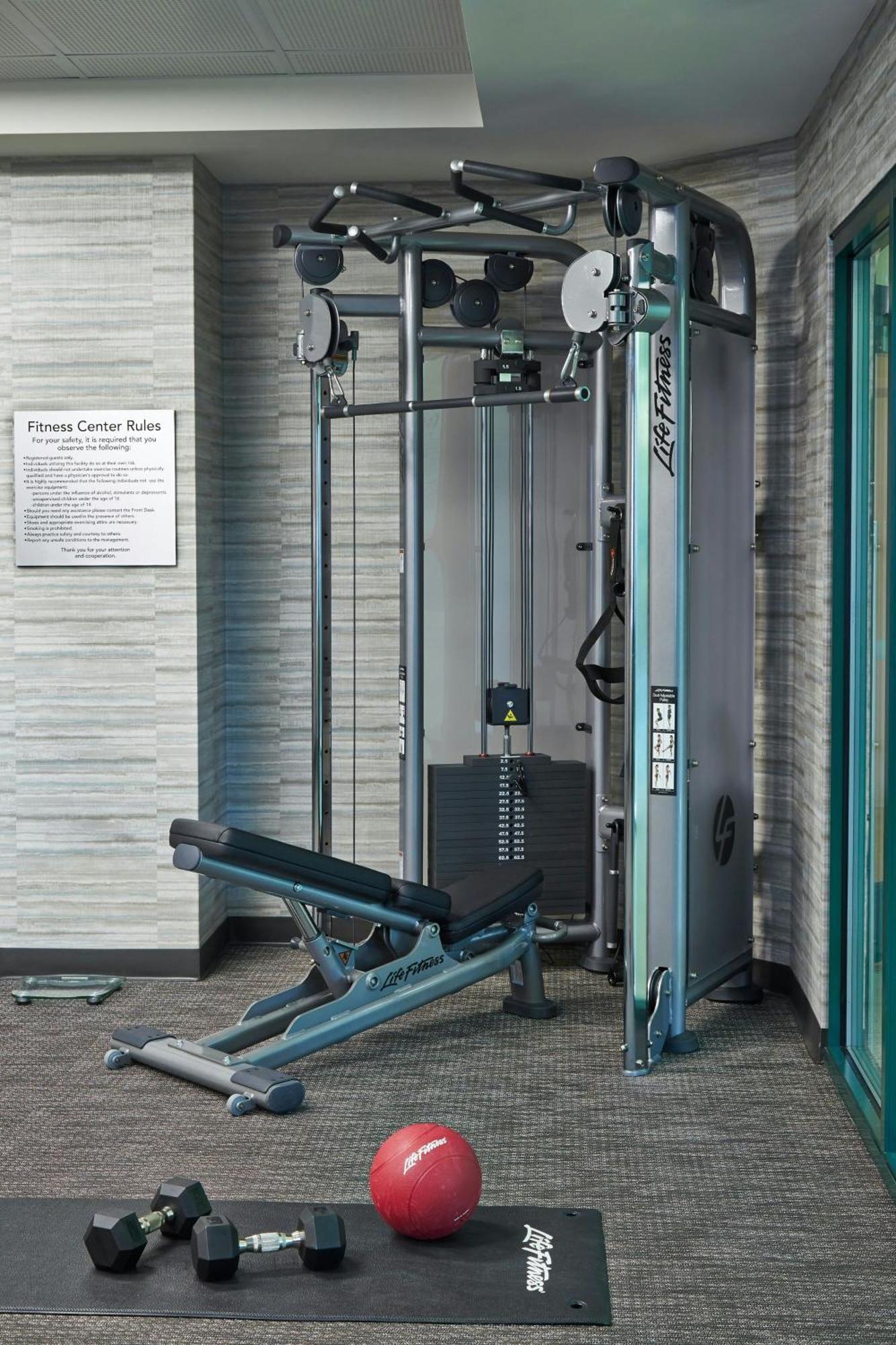 Courtyard By Marriott לייק ג'ורג' מראה חיצוני תמונה