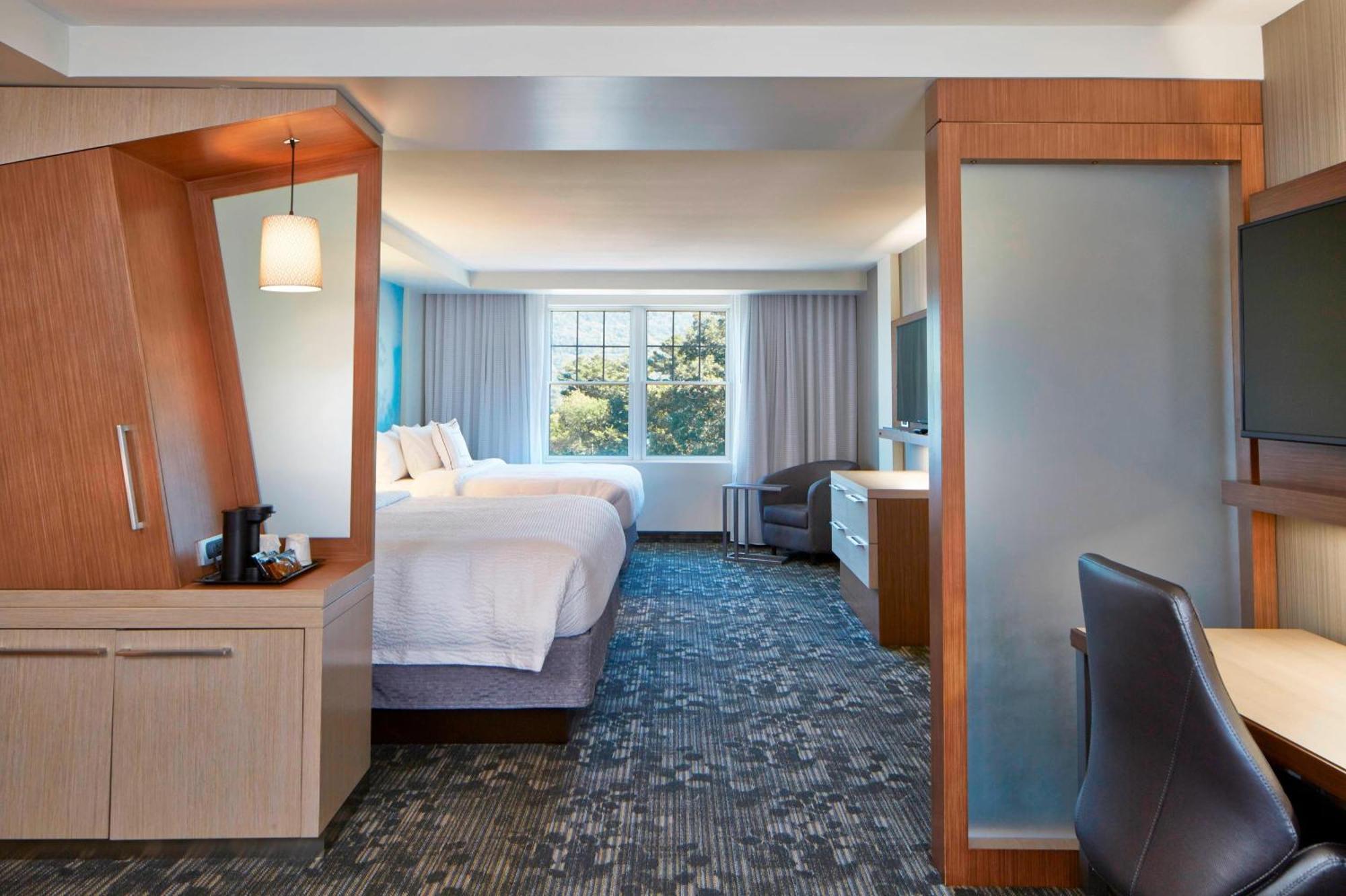 Courtyard By Marriott לייק ג'ורג' מראה חיצוני תמונה