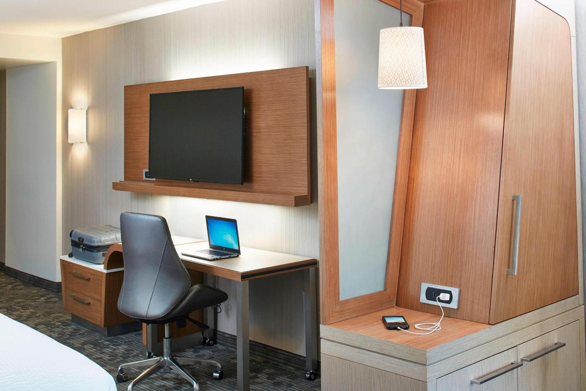 Courtyard By Marriott לייק ג'ורג' מראה חיצוני תמונה